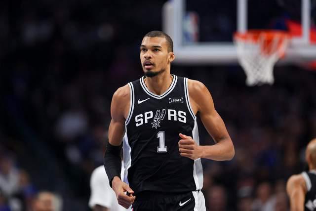 开云登录入口-马刺vs活塞前瞻:文班再战康宁汉姆,马刺力争双杀活塞