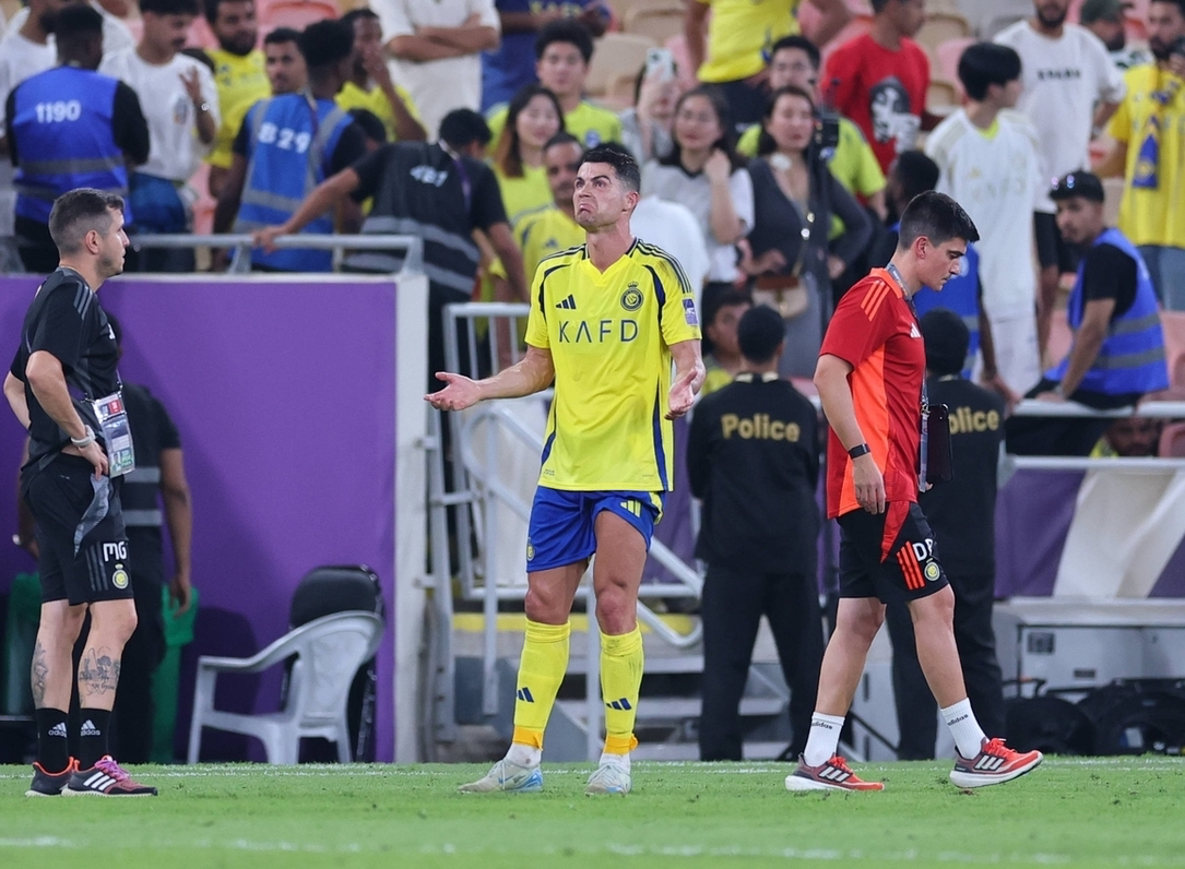 开云登录入口-英超历史第一射手：C罗拿40万英镑日薪却旷工！掉价啊！