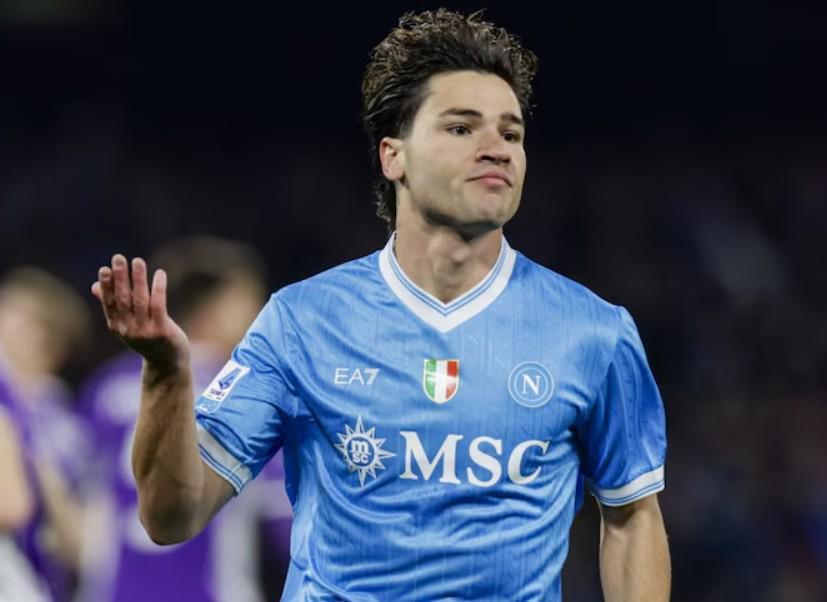 韦尔加拉:我的偶像一直是梅西,后来我也很欣赏泽林斯基